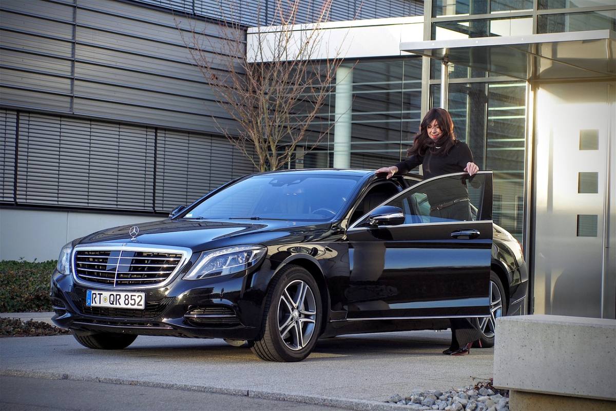 empresaria, mercedes, negro ,Pixabay