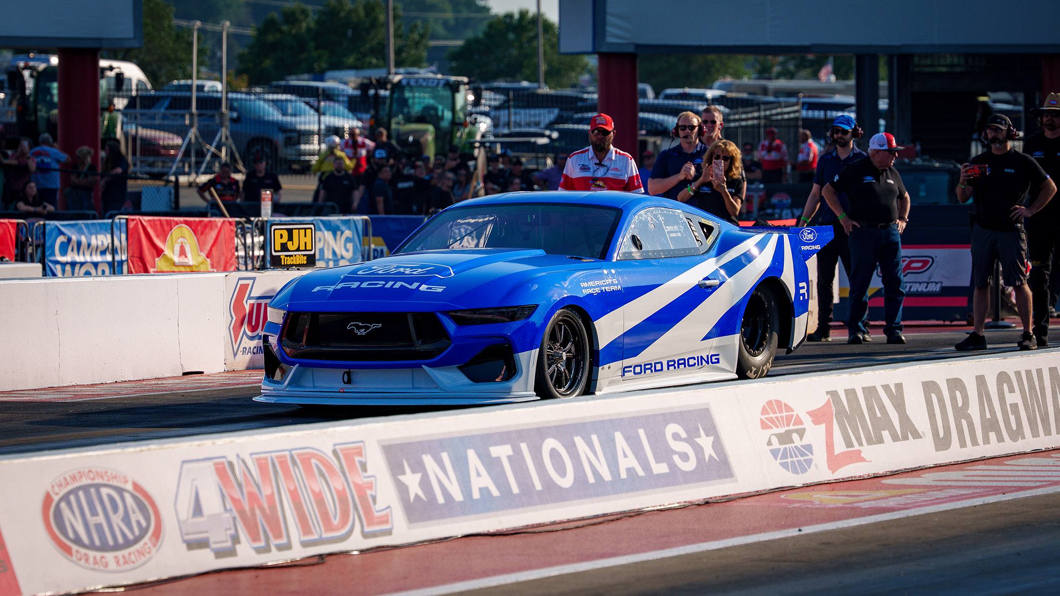 Mustang Cobra Jet 2200 - Prensa
