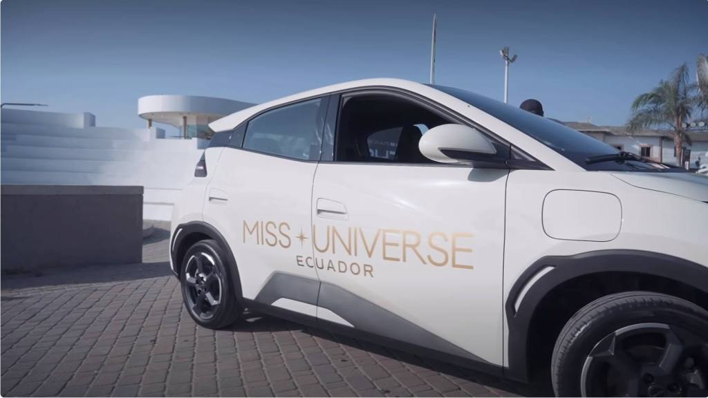BYD Seagull 2027, auto oficial de la Miss Universo Ecuador 2026., instagram @cnbecuador
