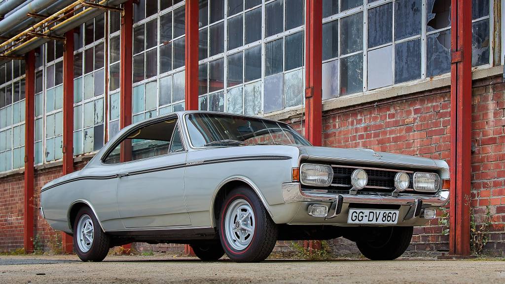 Opel Rekord C Sprint, Prensa