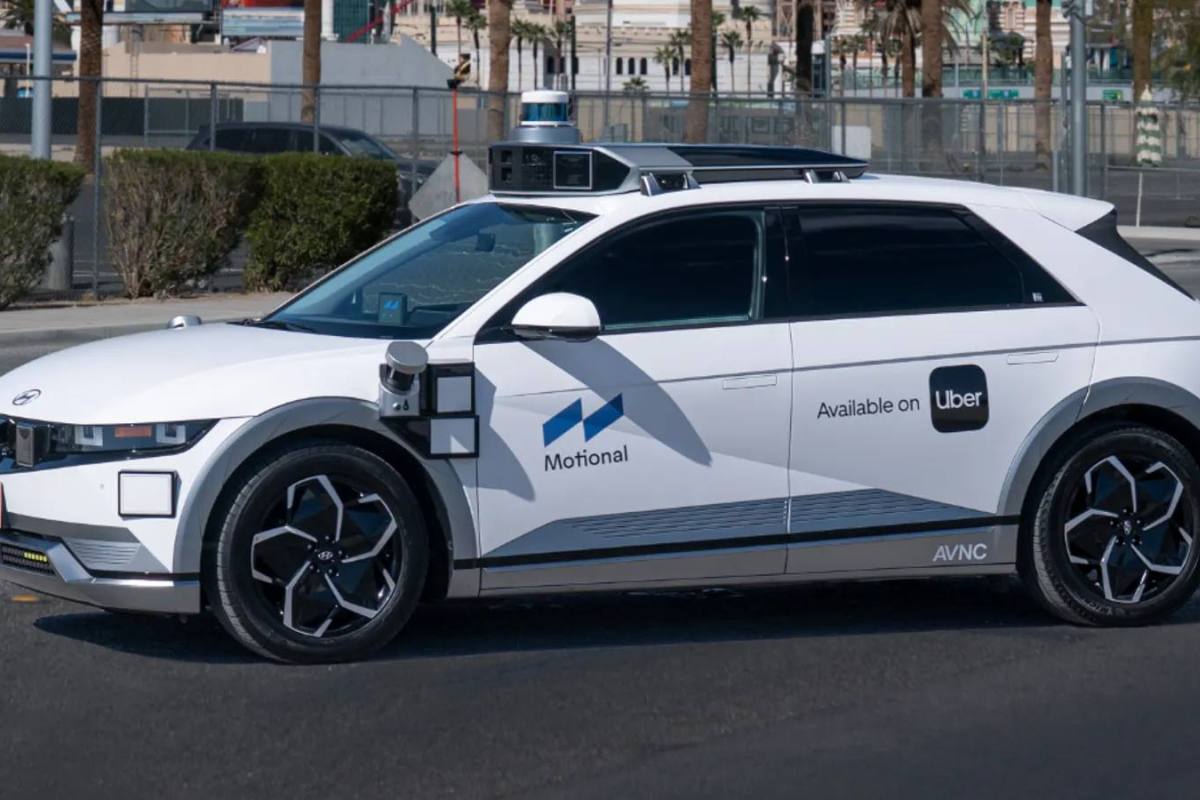Un robotaxi Hyundai Ioniq 5 en Las Vegas, operado por Motional y Uber. ,Cortesía de Motional