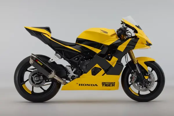 Honda y Onitsuka Tiger unen motocicletas y moda ,Prensa